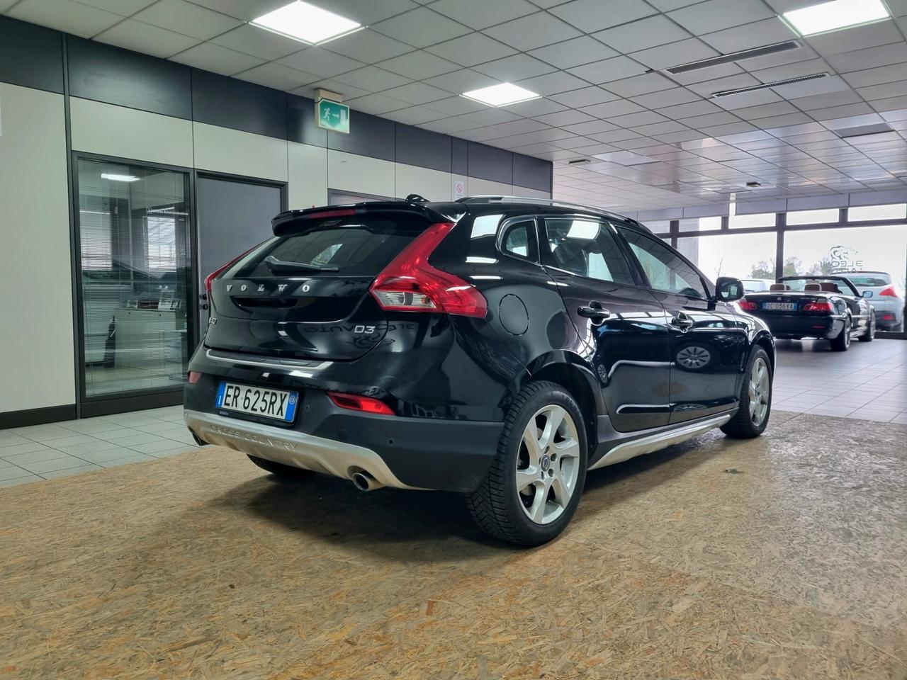 VOLVO V40 2.0 D3 150CV Geartronic SUMMUM
