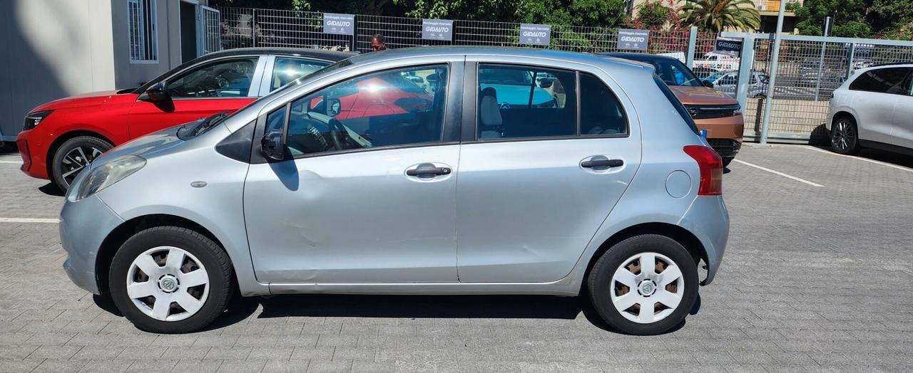 Toyota Yaris 1.0 5 porte E.U.R.O 1.990