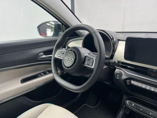 FIAT 600 1.2 Hybrid 110cv La Prima