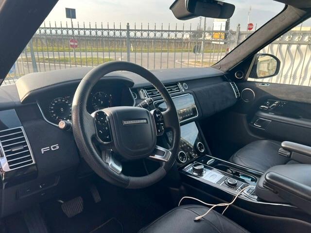 Land Rover Range 4.4 SDV8 Vogue