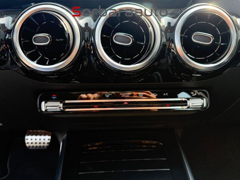 Mercedes-Benz GLA 200 d Automatic AMG Line Premium con Tetto Panoramico.