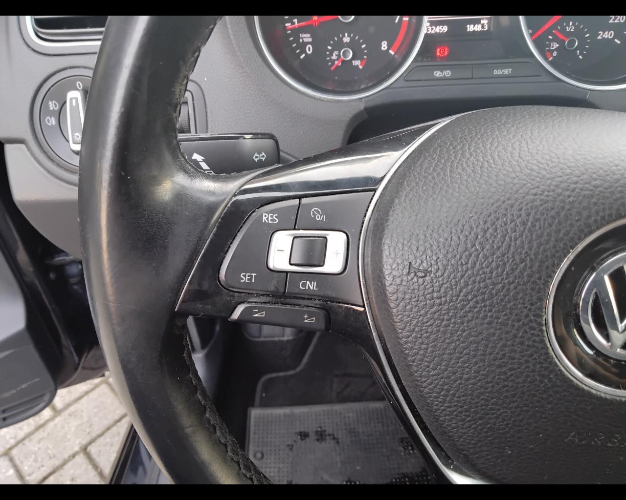 VOLKSWAGEN Polo V 2014 - Polo 5p 1.0 mpi Comfortline 75cv