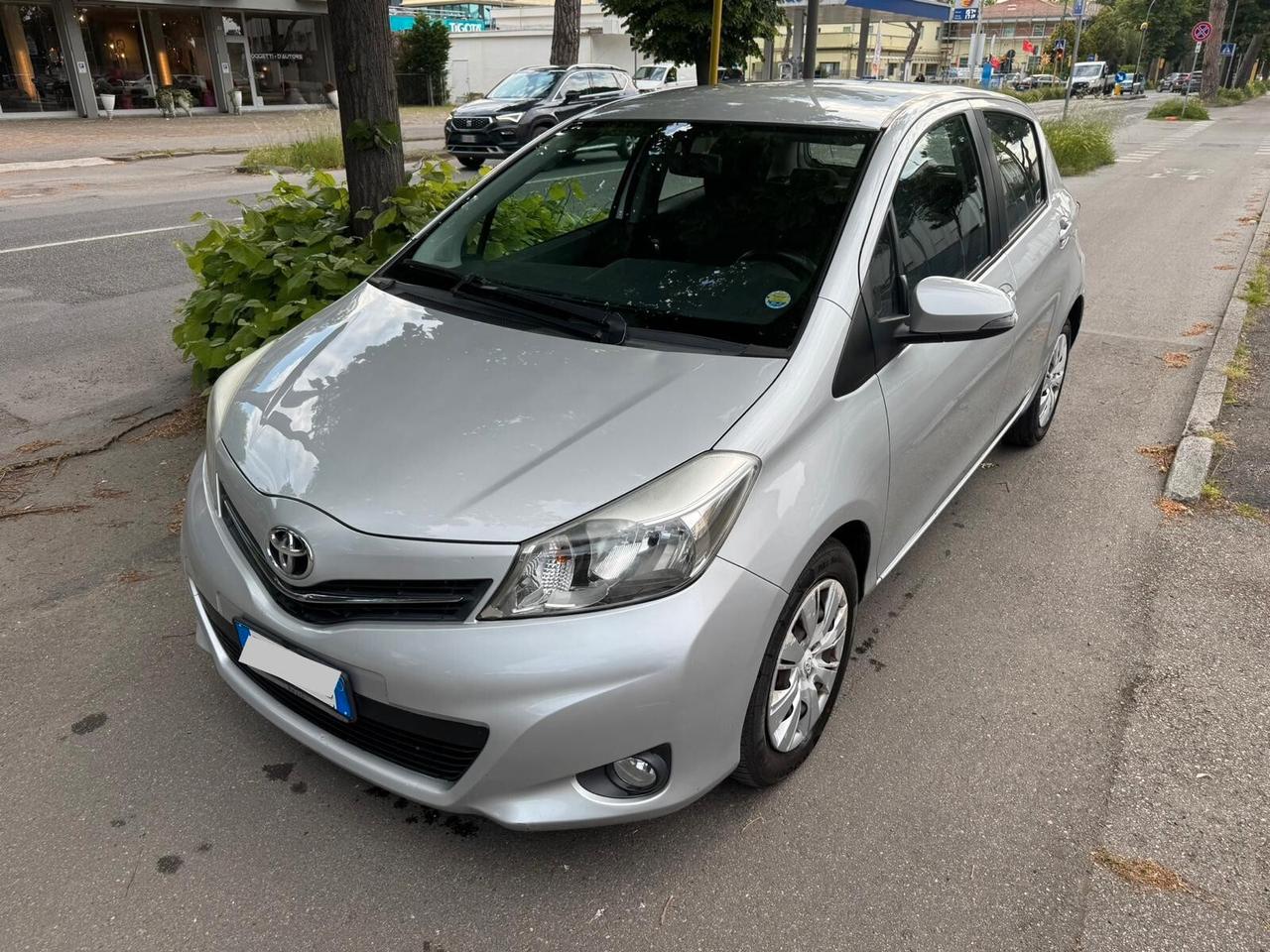 Toyota Yaris 1.0 5 porte NEOPATEN GARANZIA 12 MESI