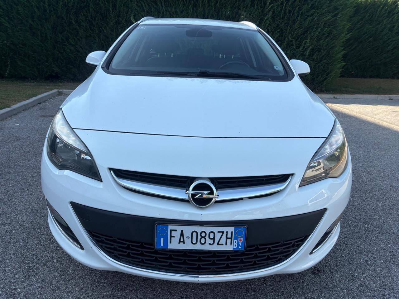 Opel Astra 1.6 CDTI EcoFLEX Sports 2015