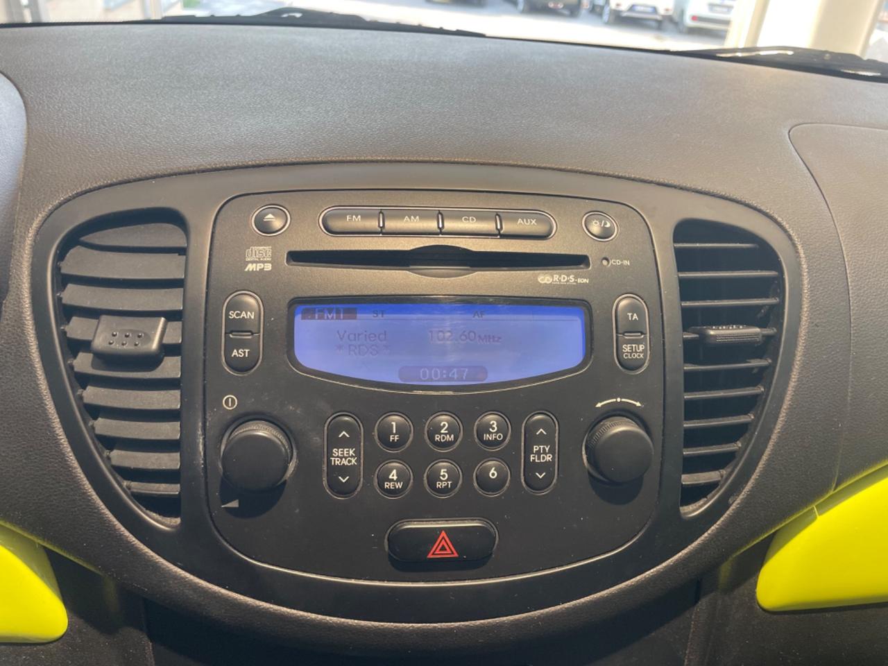 Hyundai i10 1.1 12V Fiorucci Soft Top Cabrio