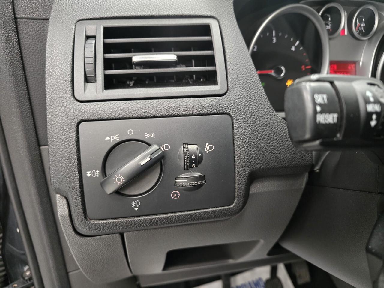 Ford C-Max 1.6 TDCi 110 CV Titanium DPF NEOPATENTATI