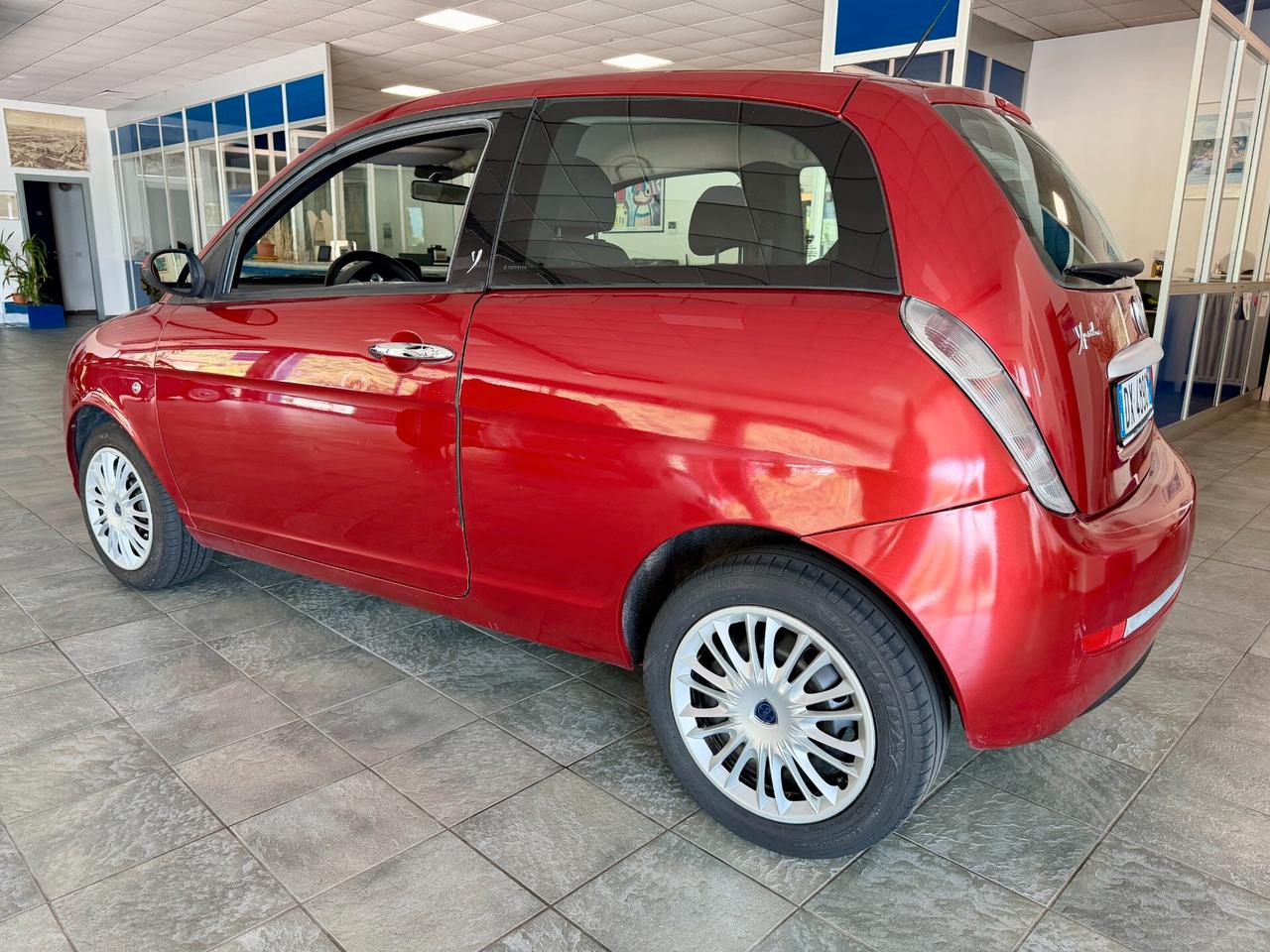 Lancia Ypsilon 1.3 MJT 75 CV Oro-CAMBIO AUTOMATICO-