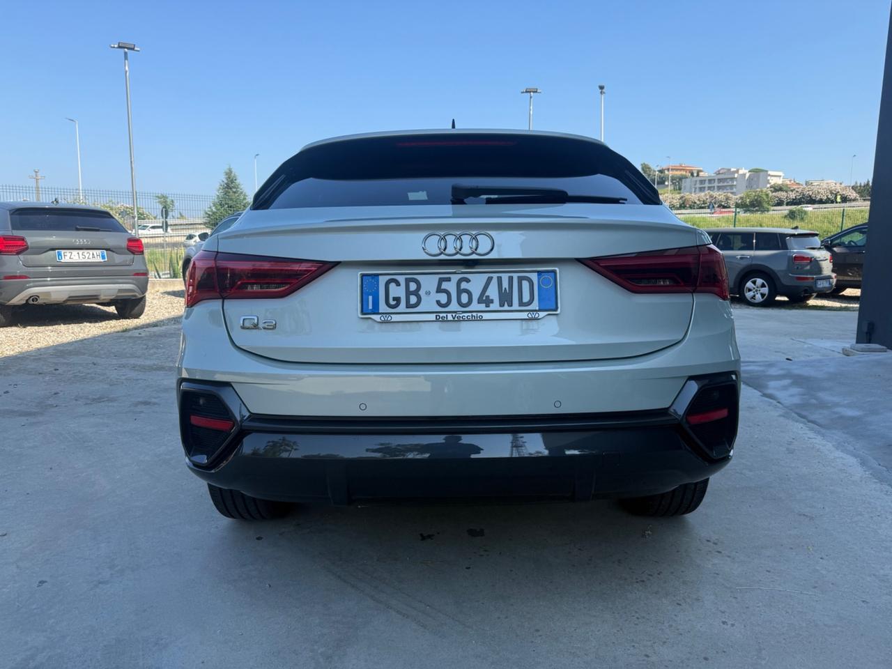 Audi Q3 SPB 35 TDI S tronic Business Plus