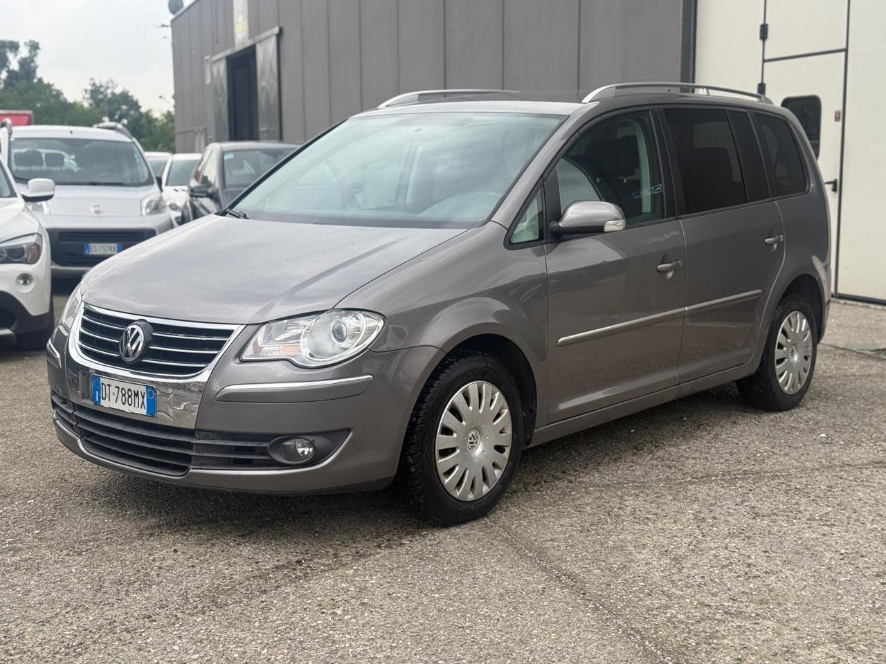 Volkswagen Touran 2.0 TDI DPF Highline