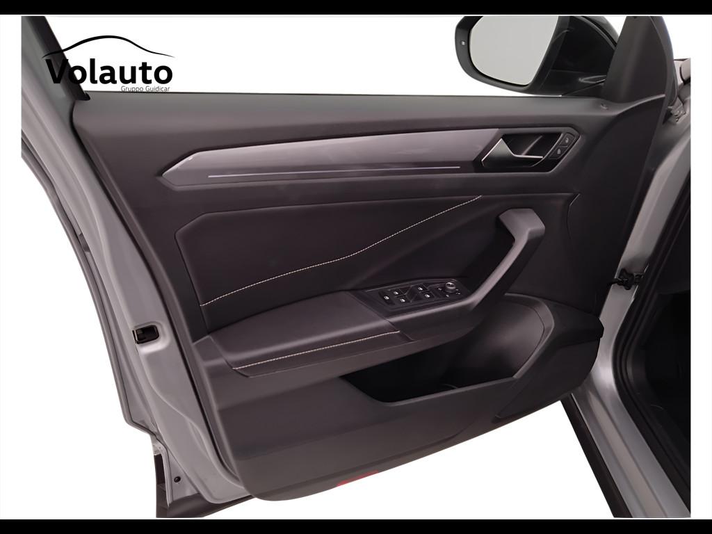 VOLKSWAGEN T-Roc 2022 - T-Roc 1.0 tsi Style 110cv