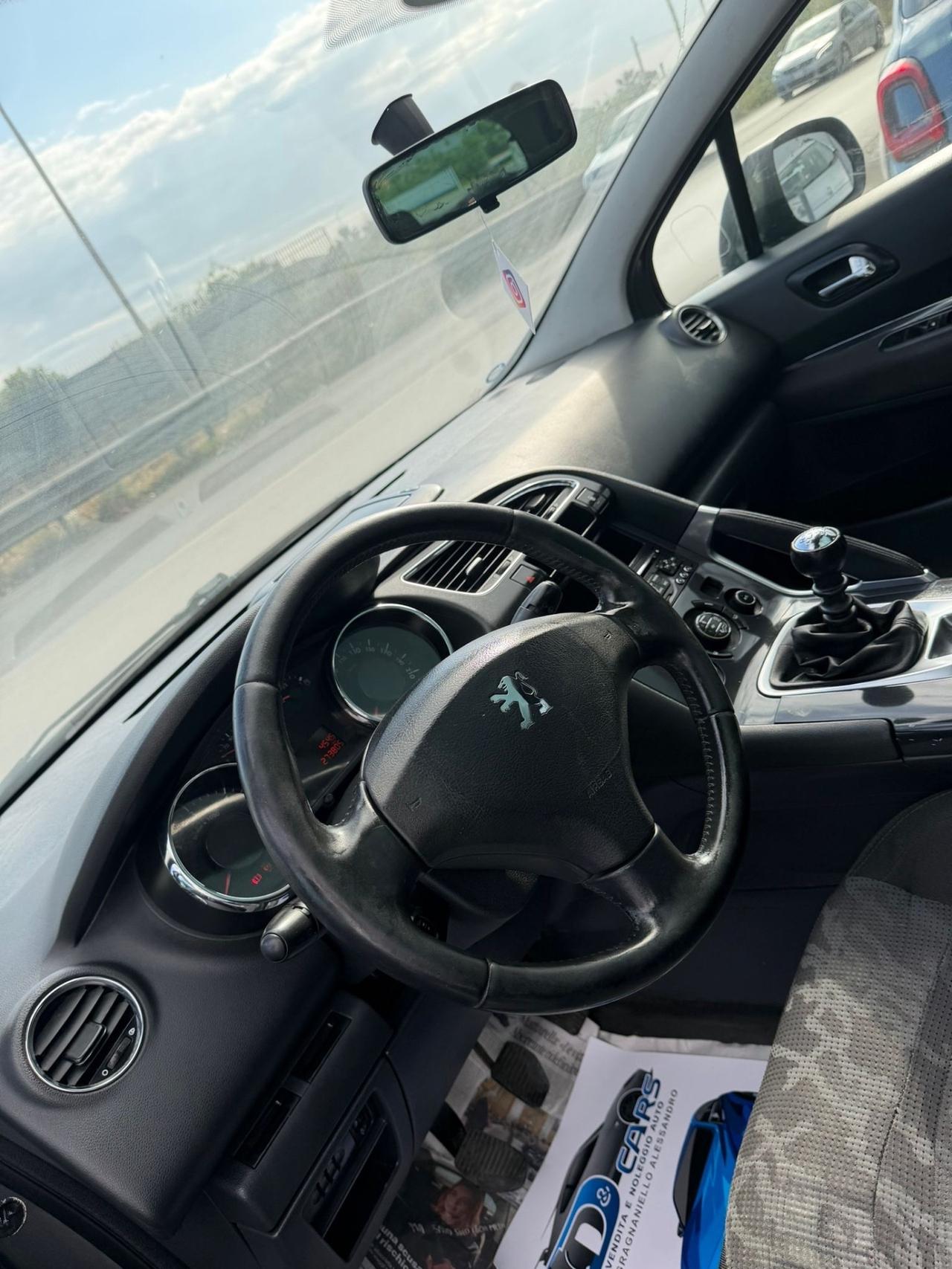 Peugeot 3008 1.6 HDi 110CV Premium