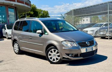 Volkswagen Touran 2008 2.0 TDI 7 POSTI CAMBIO AUTOMATICO ! ! !