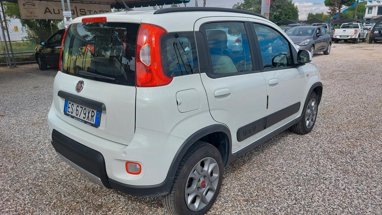Fiat Panda 1.3 MJT 16V DPF 4x4 Climbing