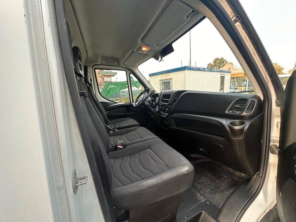 Iveco Daily 35C15 a telaio o frigo passo 3450