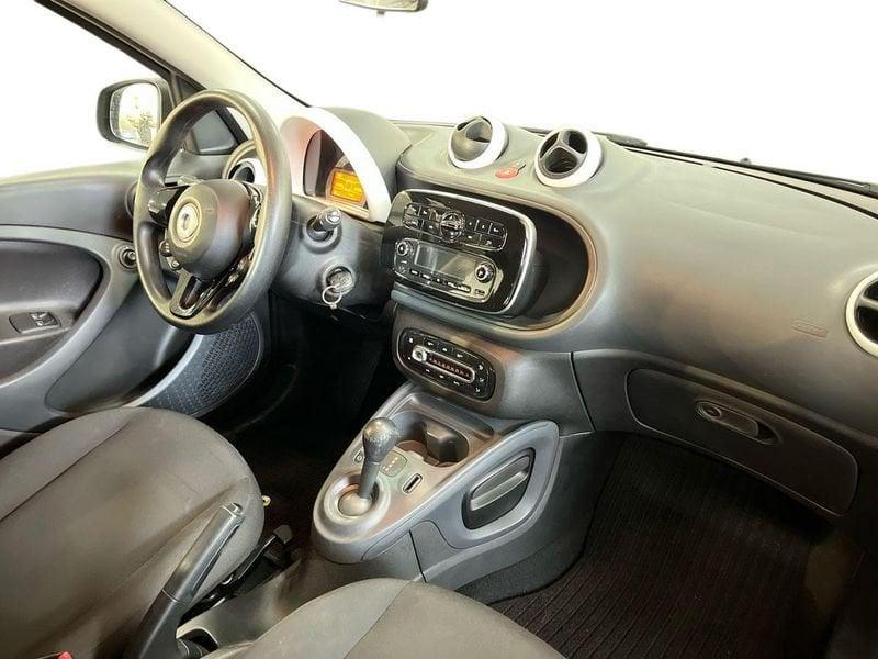 smart forfour II 2015 1.0 Youngster 71cv twinamic my18