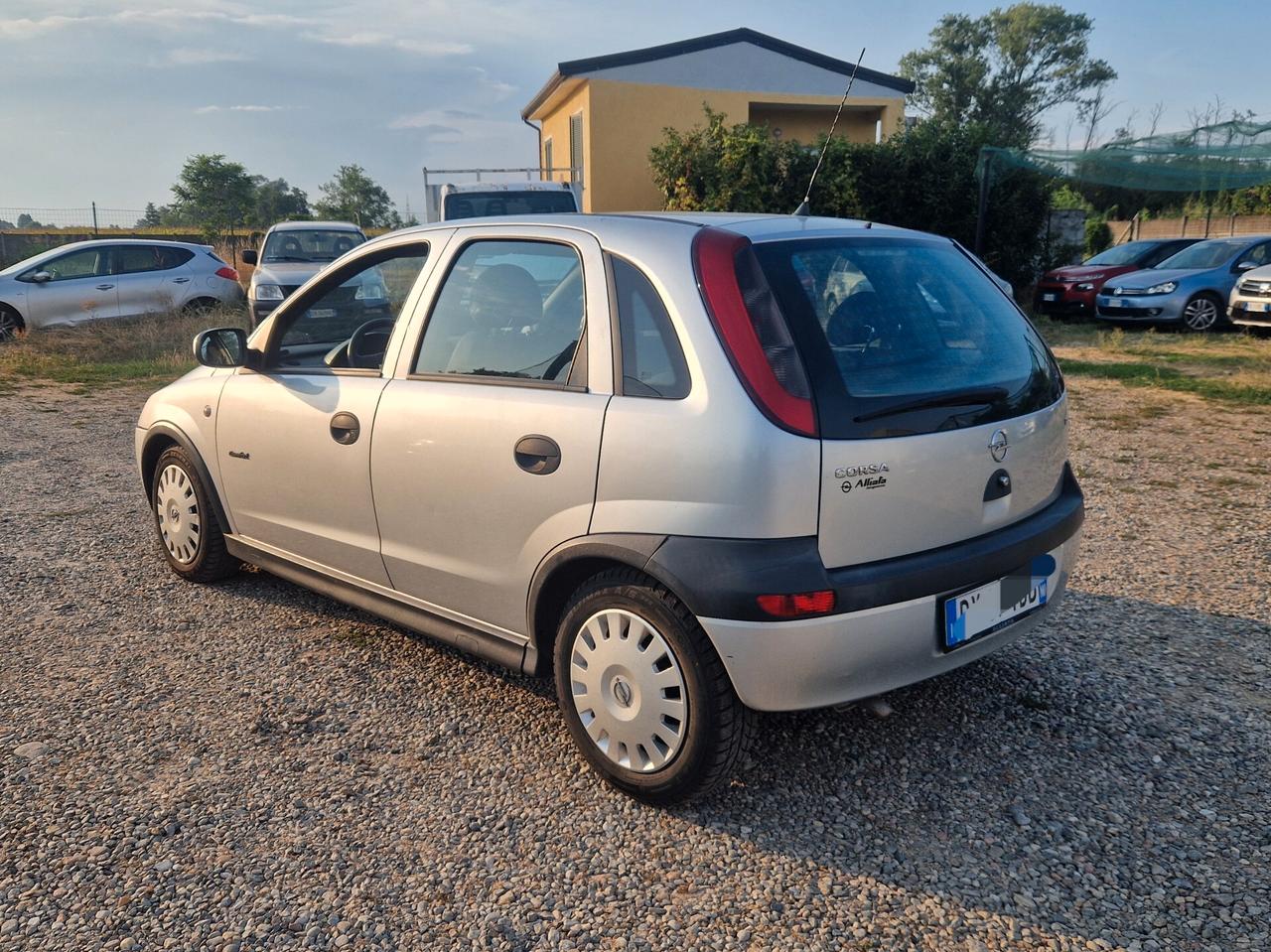 Opel Corsa 1.2i 16V cat 5 porte 'Njoy