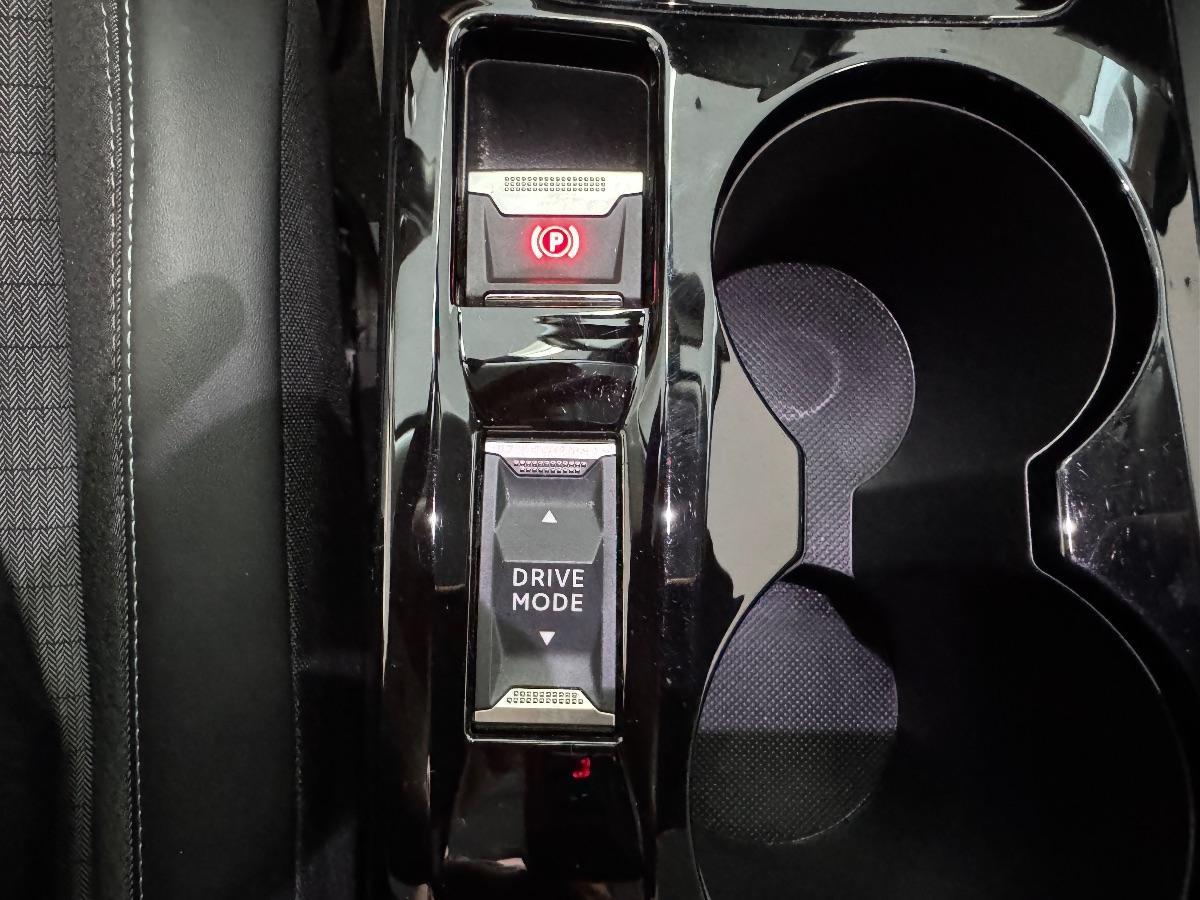 PEUGEOT 2008 BlueHDi 130 S&S EAT8 ALLURE UNICO PROP/ CARPLAY