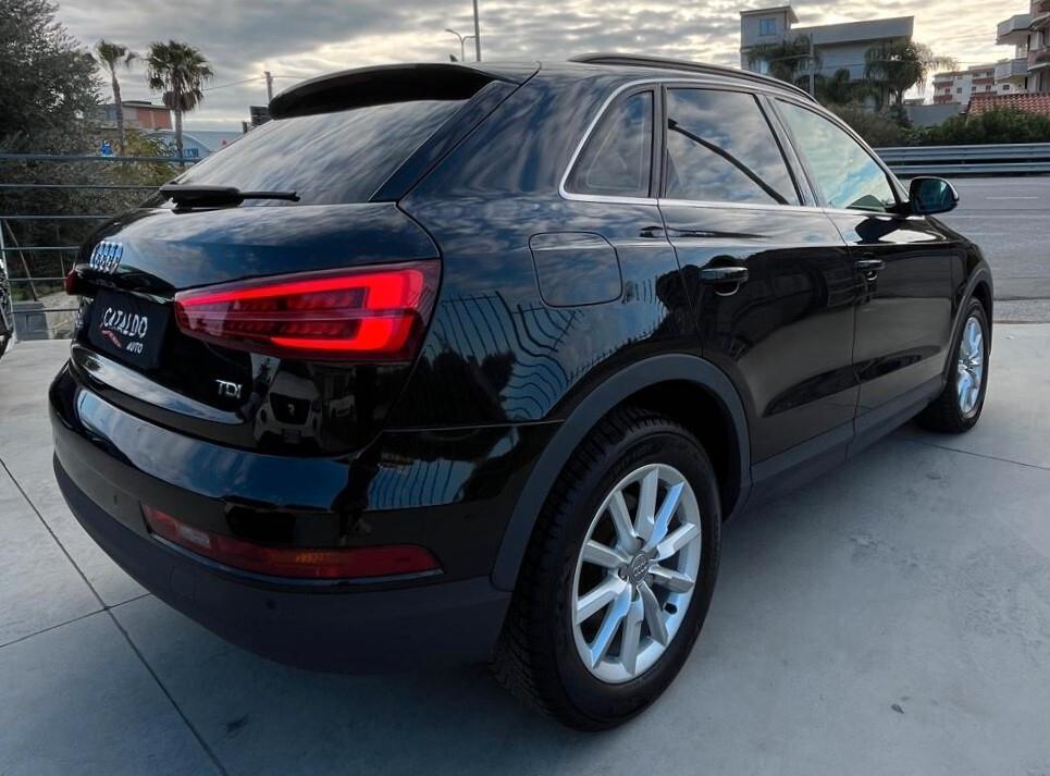 Audi Q3 2.0 TDI 120 CV S tronic line Edition