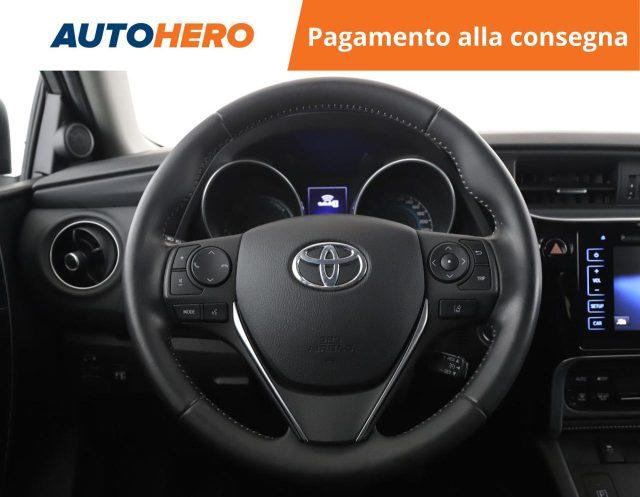 TOYOTA Auris 1.8 Hybrid Black Edition