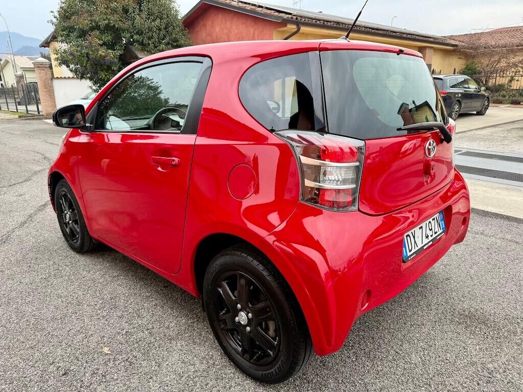 Toyota iQ 1.0 Sol