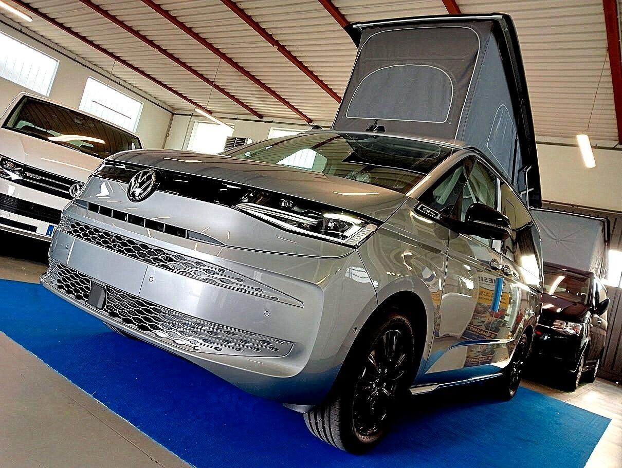 Volkswagen T7 California TOUR TDI DSG LED 360 *OK 104 E AUTOCARRO*