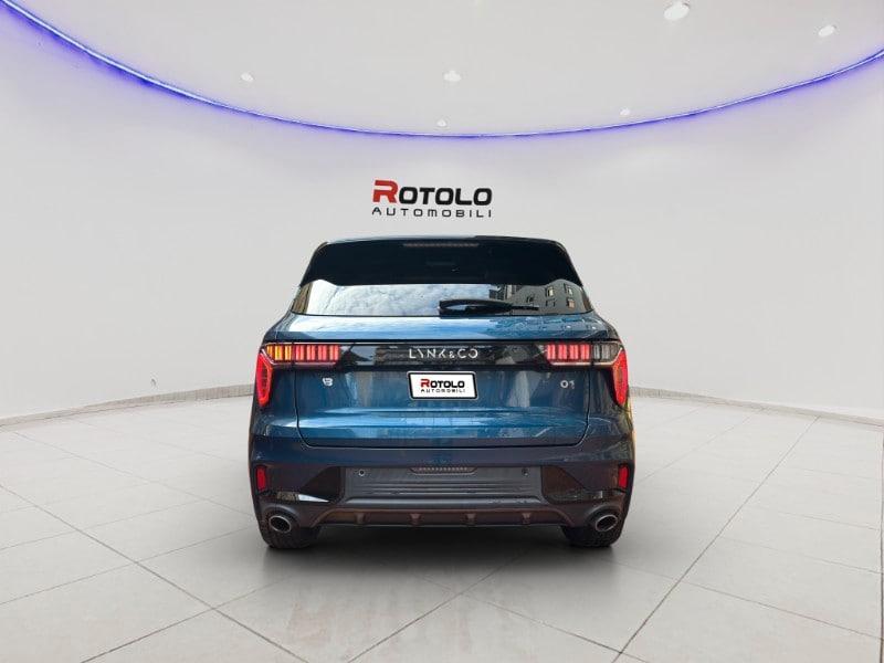 LYNK&CO 01 01 PHEV