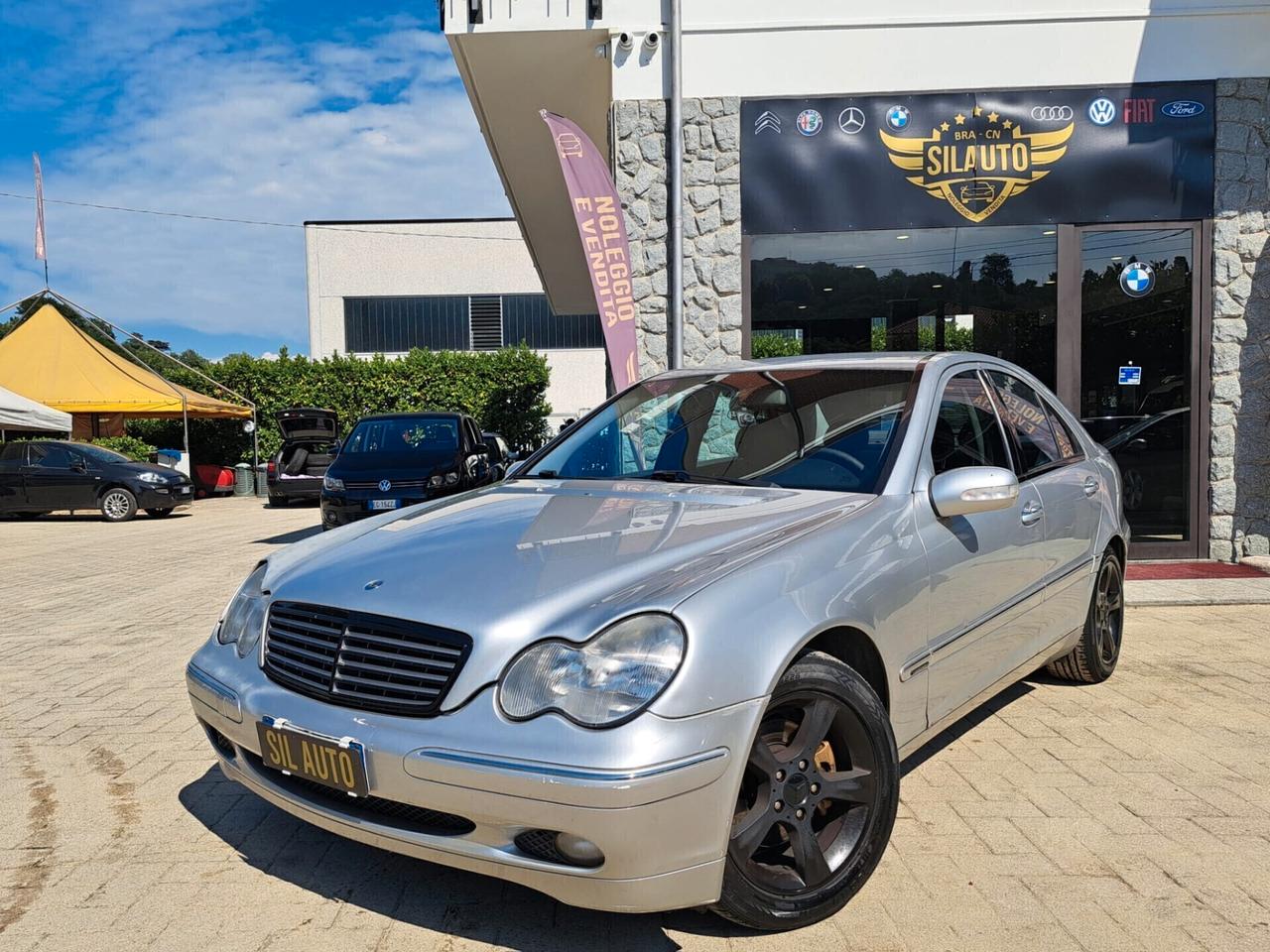 Mercedes-benz C 220 / 105KW / 143CV