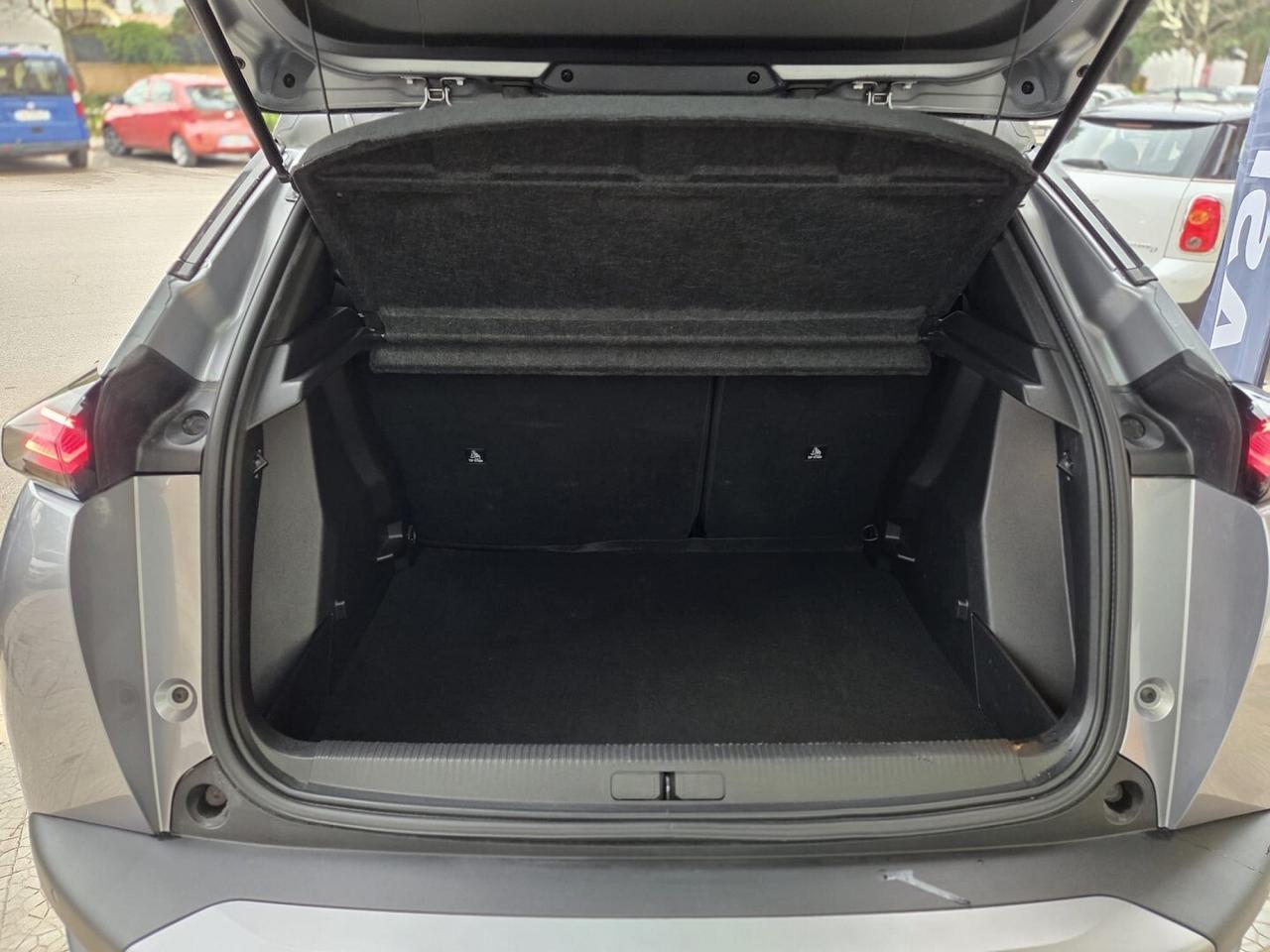 PEUGEOT 2008 PURETECH 100S&S ALLURE NAVY PACK 2024