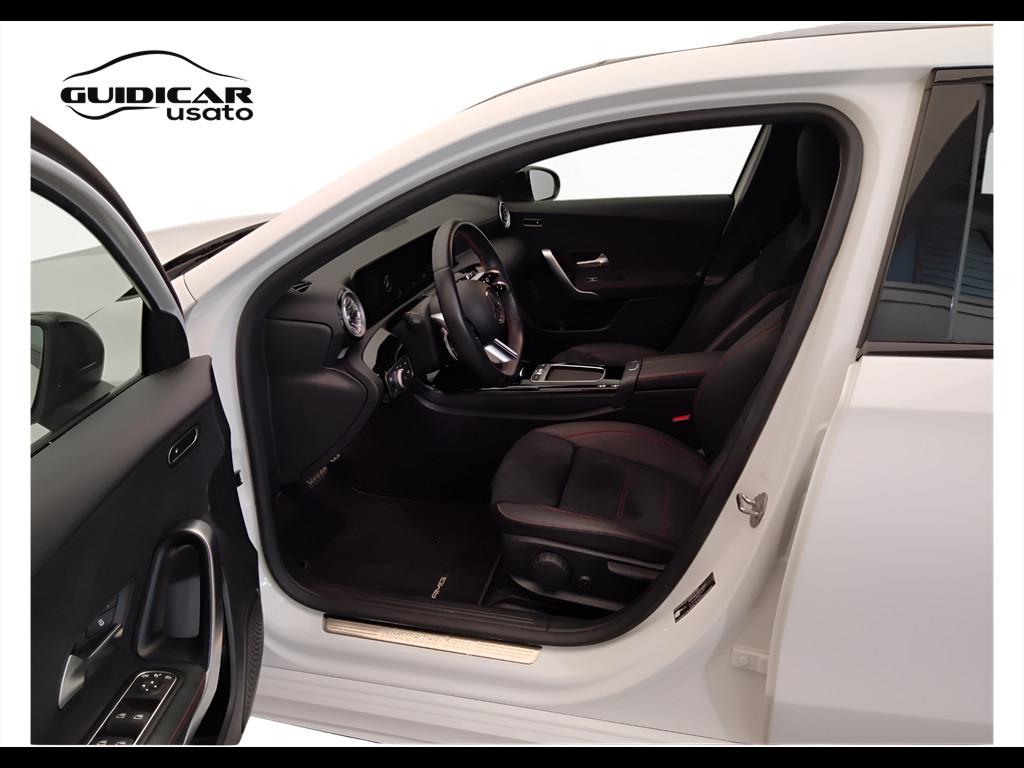 Mercedes-Benz Classe A - W177 2018 - A 180 d AMG LINE Premium