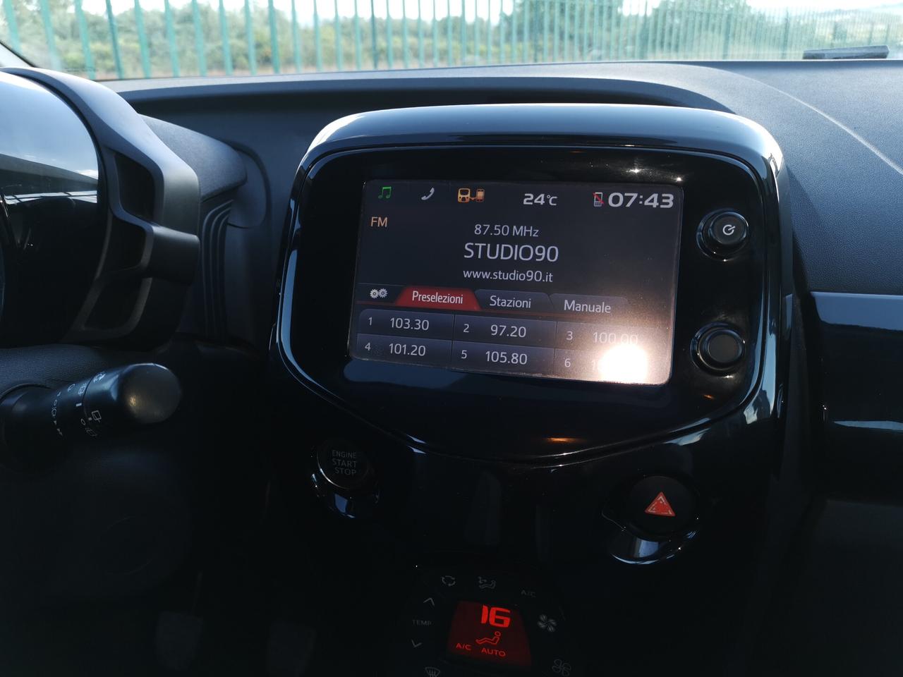 Toyota Aygo 1.0 VVT-i 69 CV 5 porte x-play