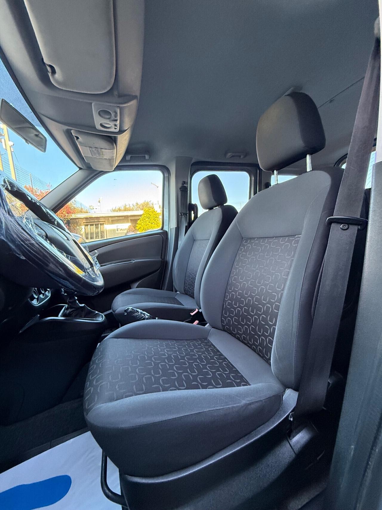 Fiat Doblo Doblò 1.6 MJT 16V Emotion,clima,sensori di parcheggio,cerchi in lega,comandi al volante,ecc.