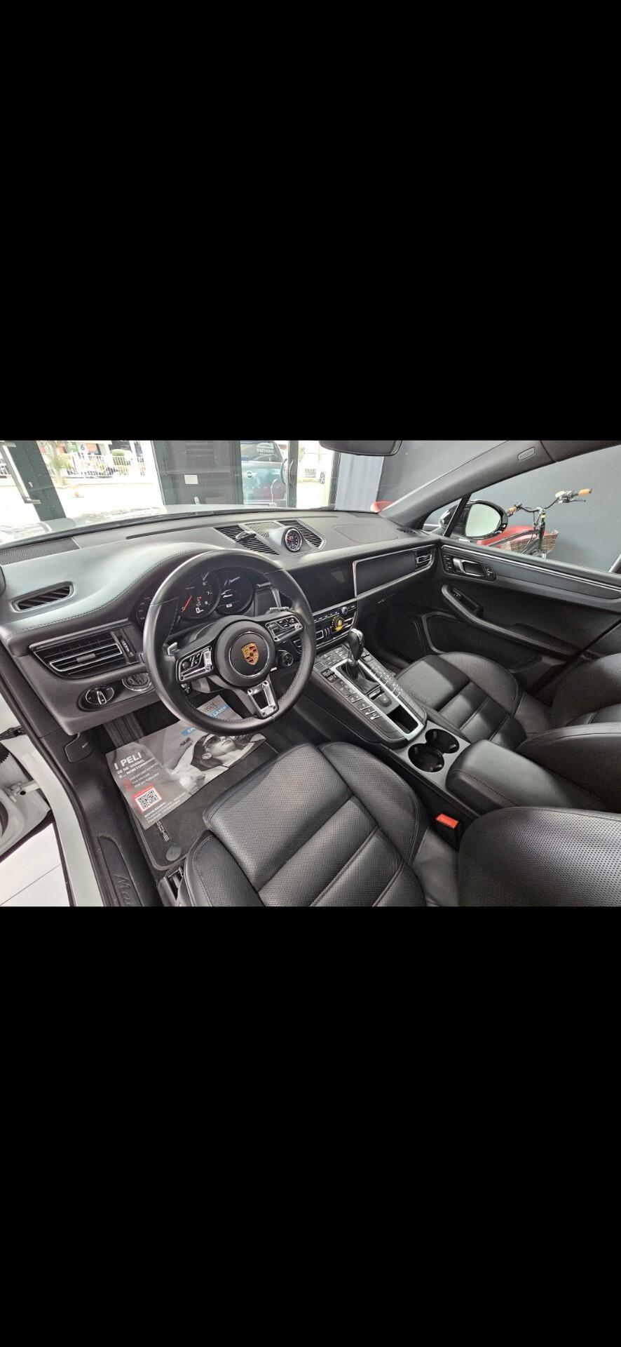 Porsche Macan CHRONO SPORT PLUS