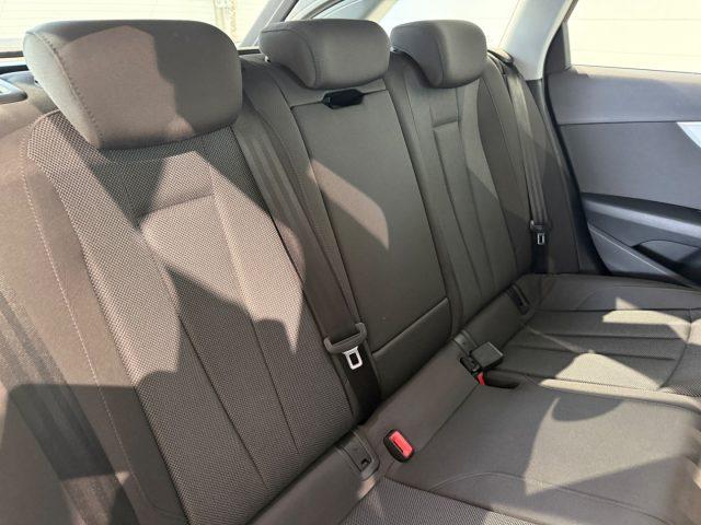 AUDI A4 Avant 30TDI 136 CV Stronic Business Advanced