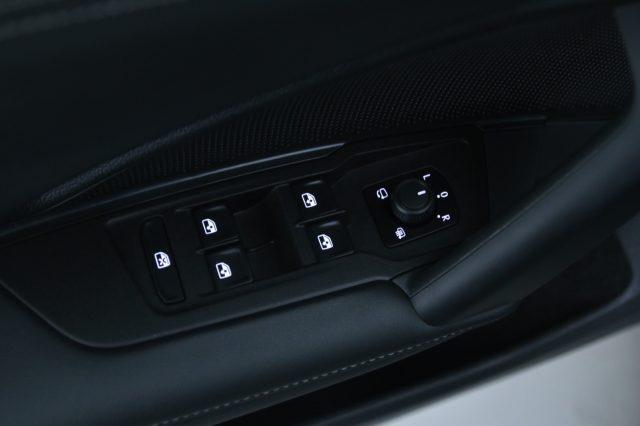 VOLKSWAGEN Tiguan 2.0 TDI 150 CV DSG Life Park Assist