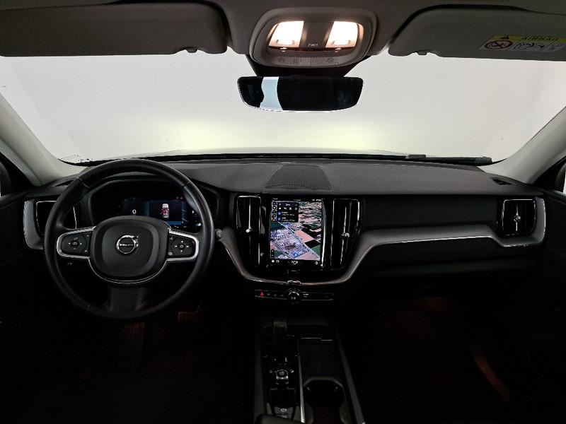 VOLVO XC60 B4 D AWD automatico Momentum Pro