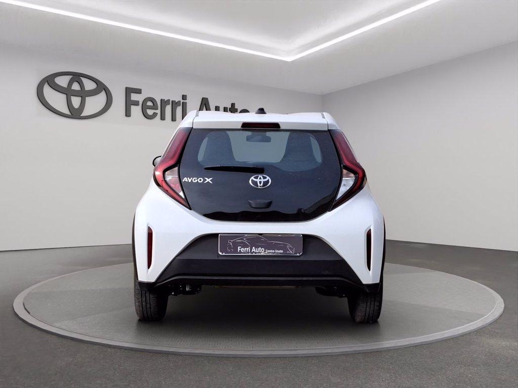 TOYOTA Aygo x 1.0 active 72cv s-cvt del 2024