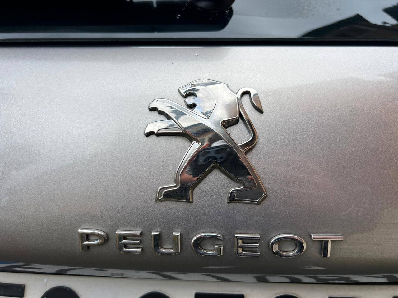 Peugeot 2008 BlueHDi 120 S&S Black Matt