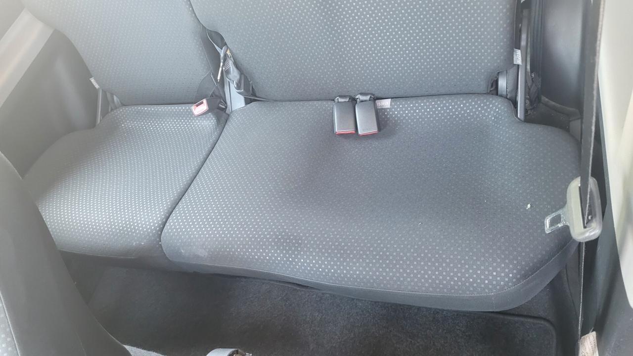 Toyota Yaris 1.4 D-4D DPF 3 porte Sol