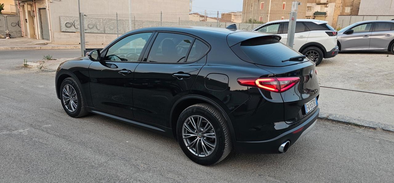 Alfa Romeo Stelvio 2.2 Turbodiesel 160 CV AT8 RWD Sport-Tech