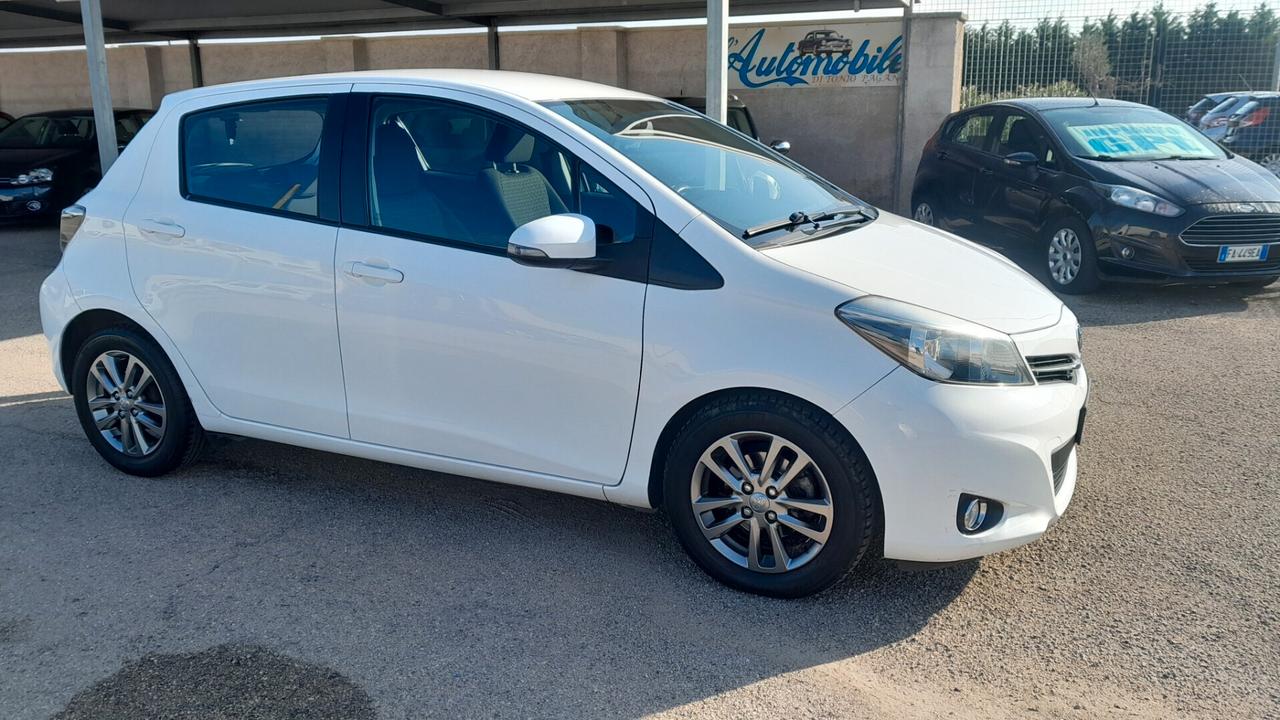 Toyota Yaris 1.4 D-4D 5 porte Lounge