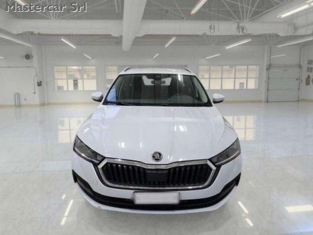 SKODA Octavia Octavia Wagon 1.0 e-tec Executive dsg -. GF253RS