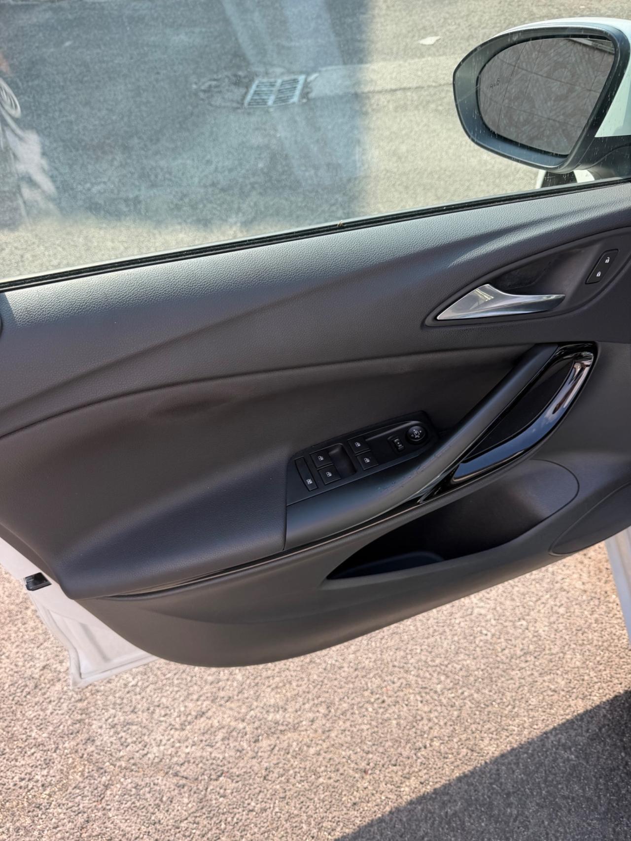 Opel Astra 1.4 Start&Stop 5 porte Innovation
