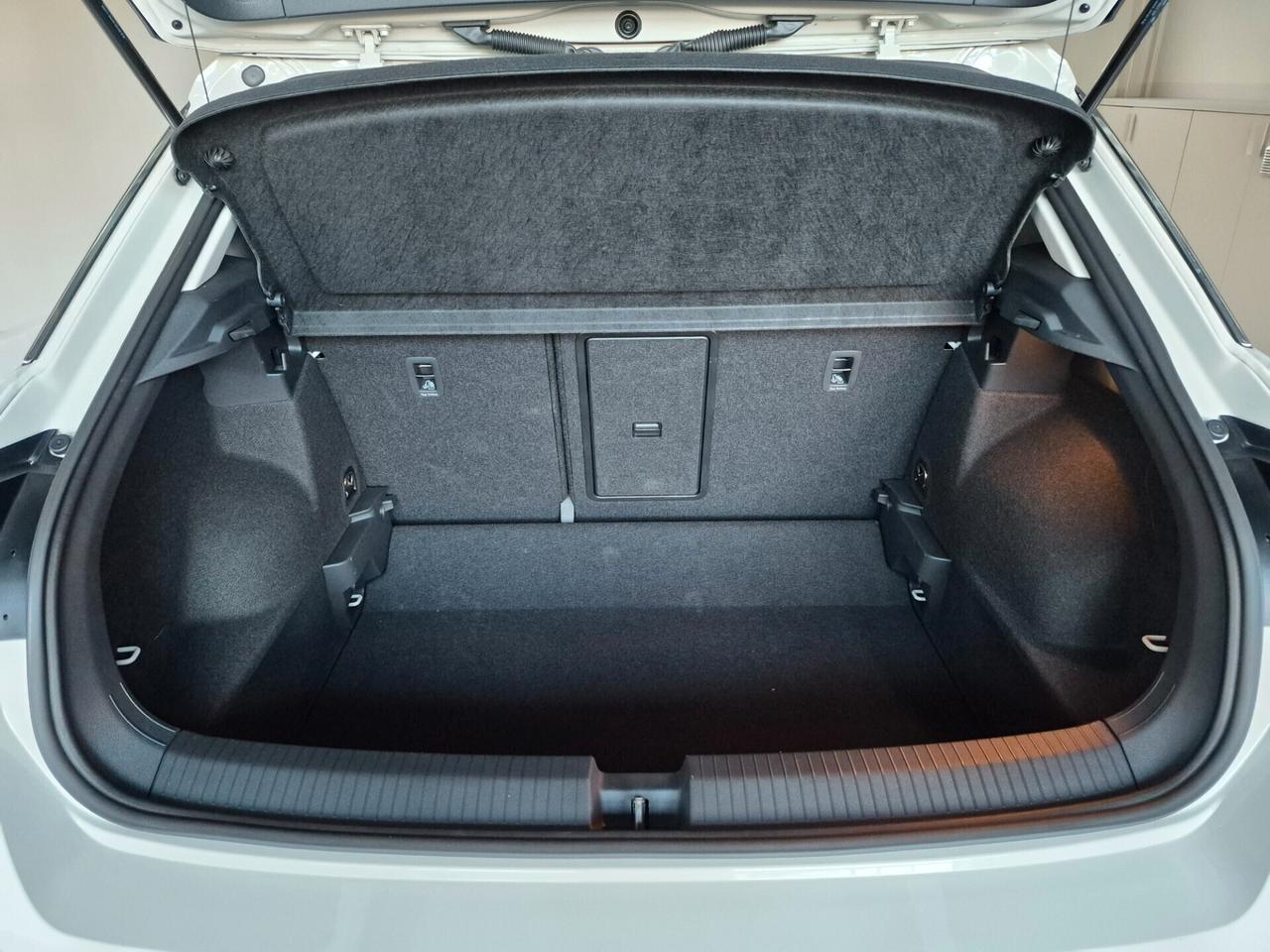 Volkswagen T-Roc 1.5 TFSI DSG APPLE CARPLAY ANDROID AUTO LED ACC