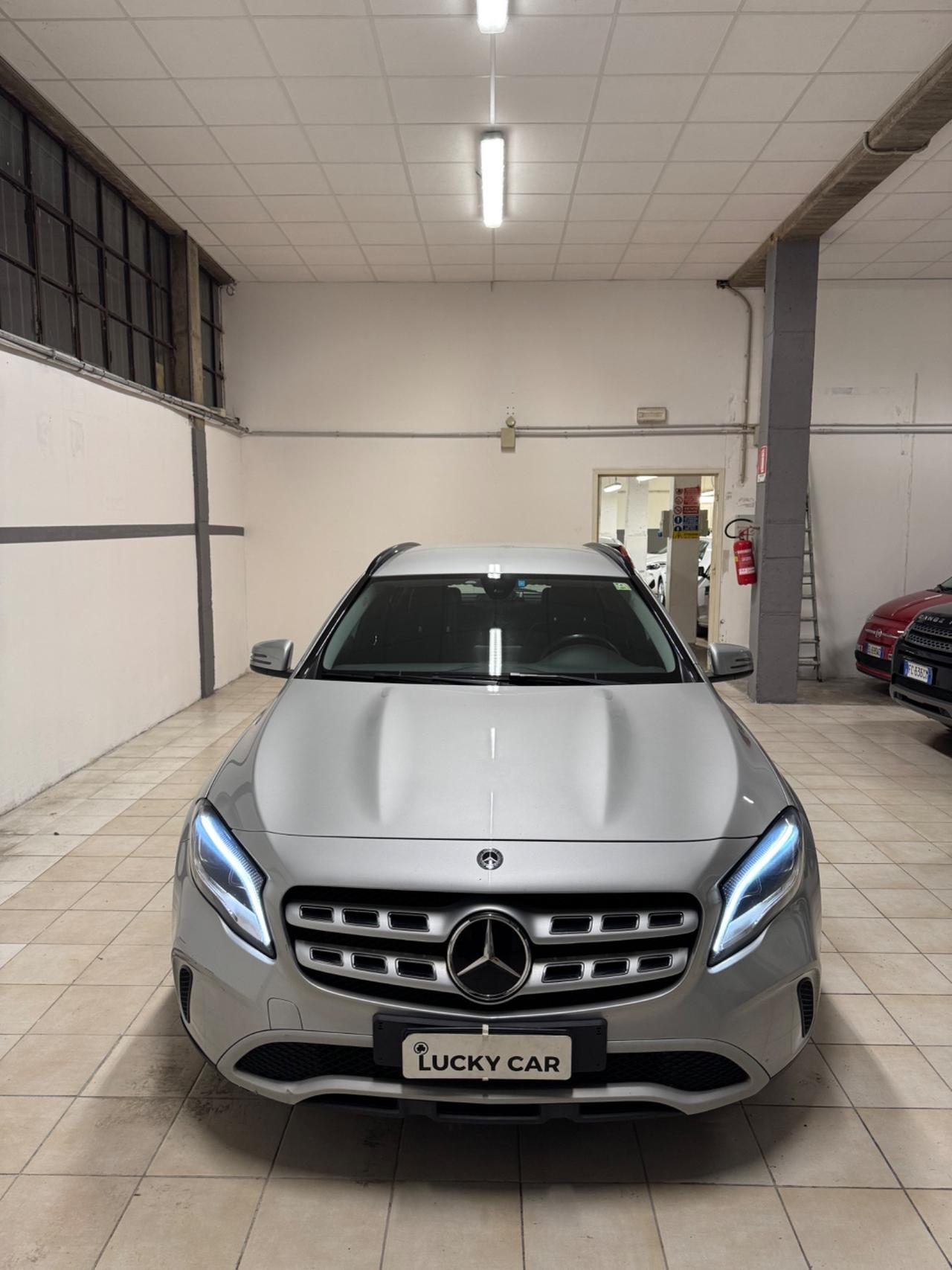 Mercedes-benz GLA 180 d Premium