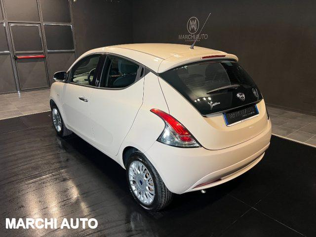 LANCIA Ypsilon 1.2 69 CV 5 porte Silver