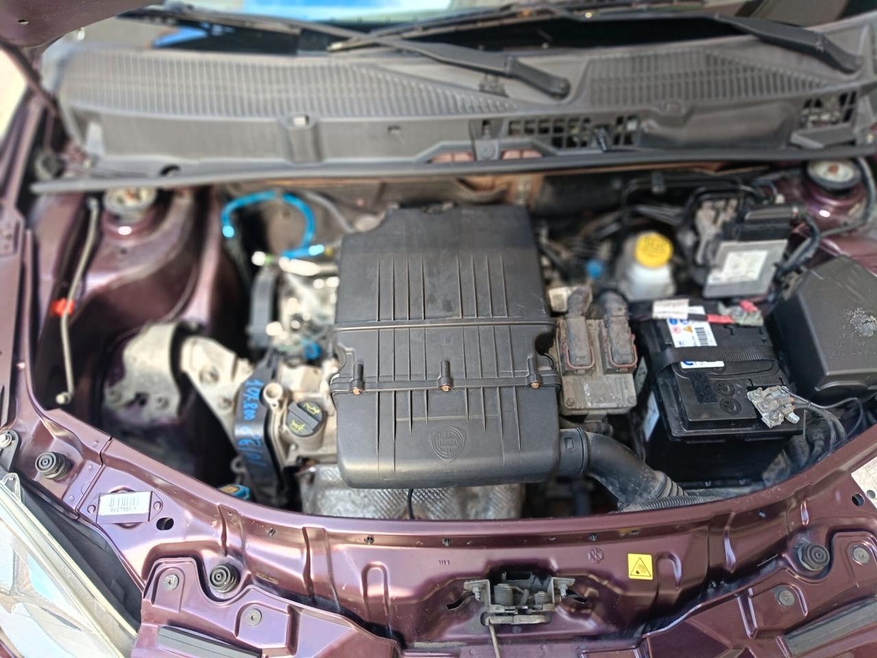 Lancia Ypsilon 1.2 69 CV Diva-NEOPATENTATI-Euro4490