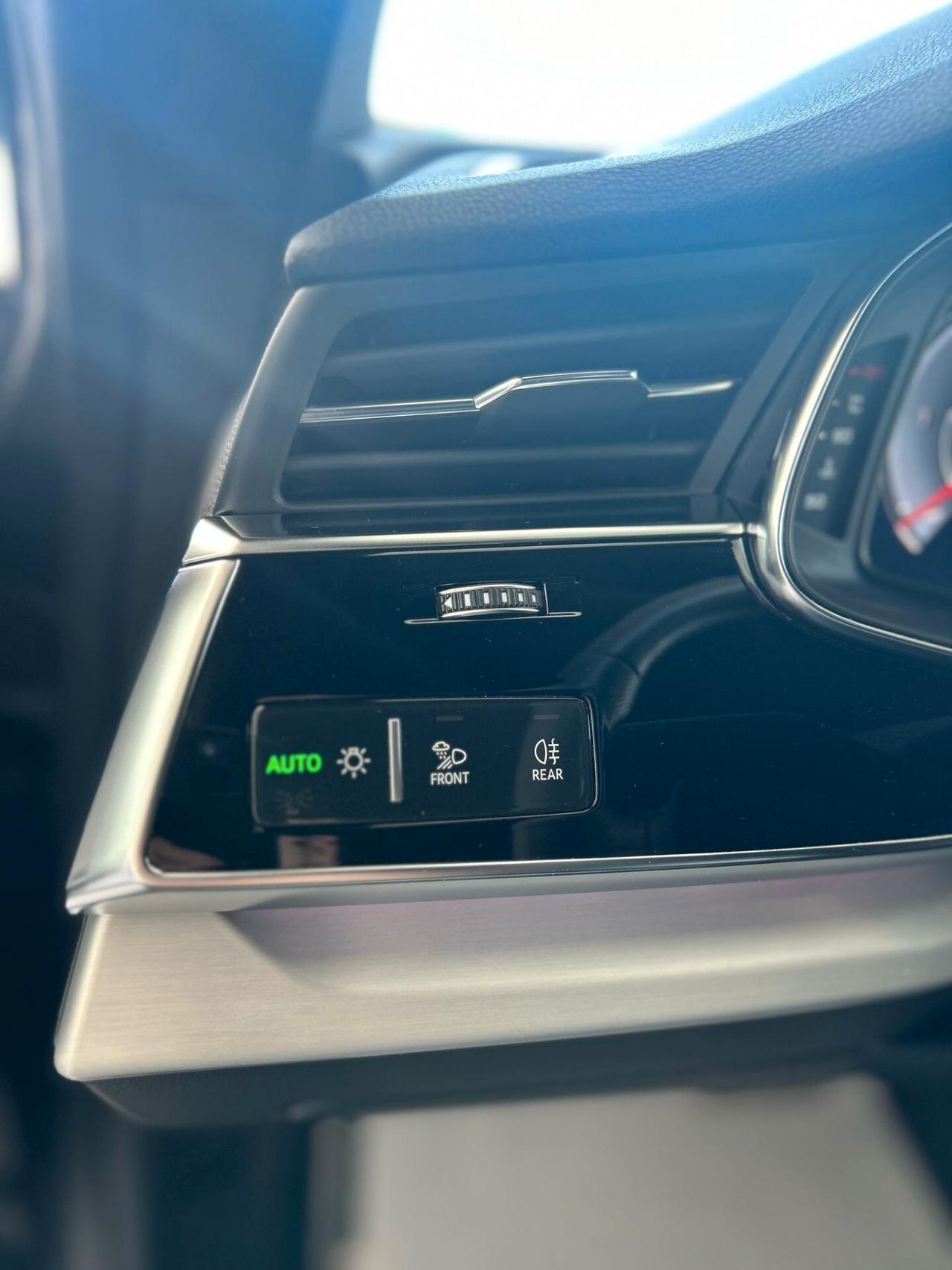 Audi Q8 50 TDI 286 CV quattro S LINE 2019