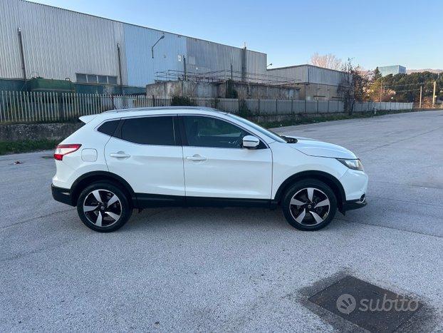 Nissan quashsi