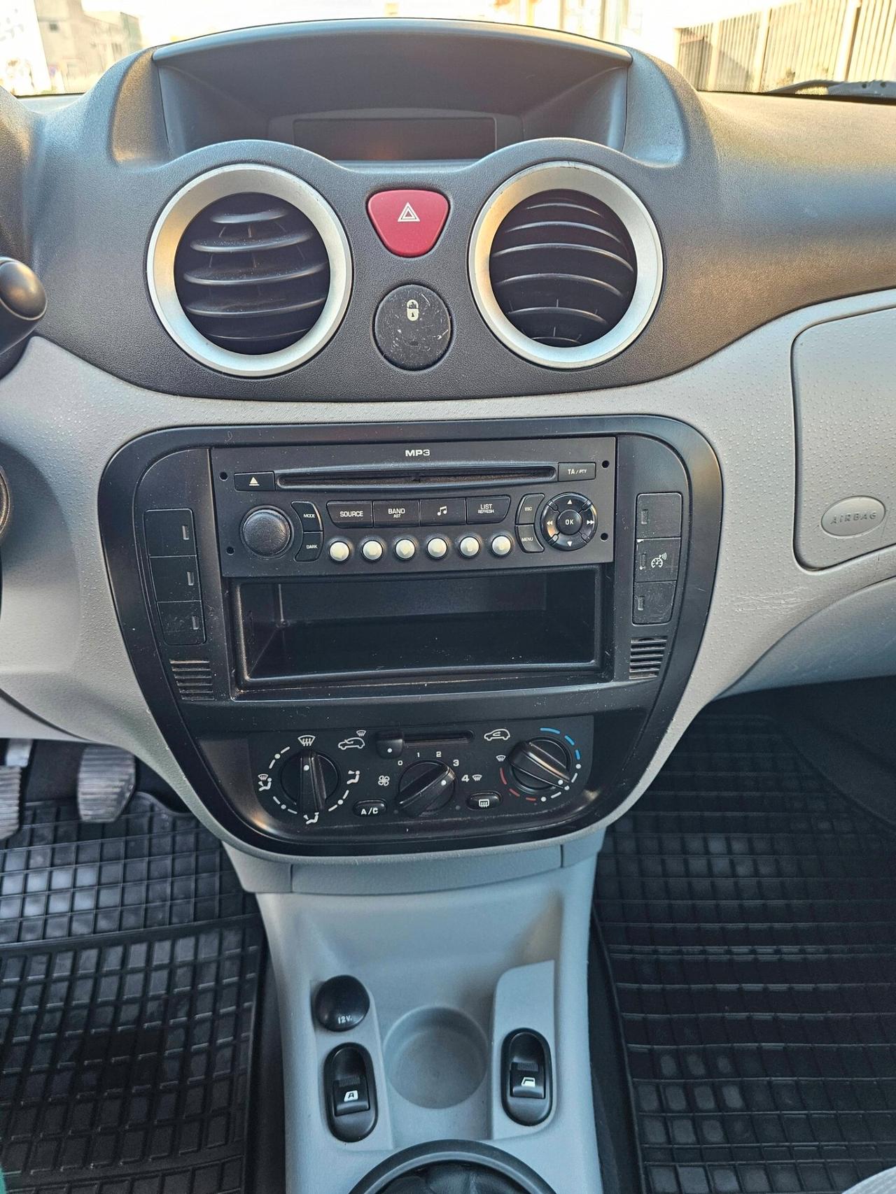 CITROEN C3 1.4 ELEGANCE 73CV METANO