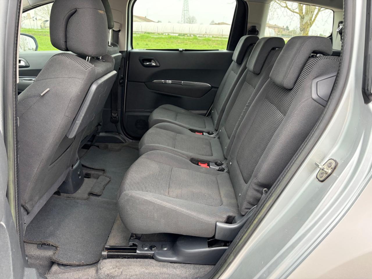 Peugeot 5008 1.6 diesel 2013 7 posti